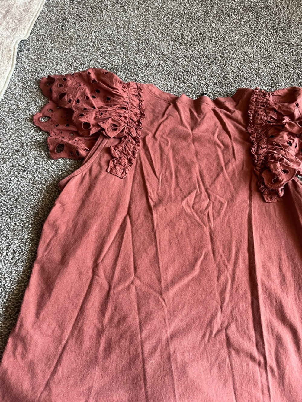 Express Rust Eyelet Ruffle Sleeve Tee - Picture 5 of 5